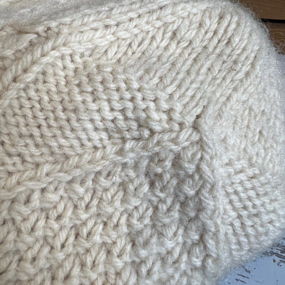 Vintage 80s Burberrys Irish Wool Diamond Cable Knit Fair Isle Beanie Hat - Picture 6 of 9